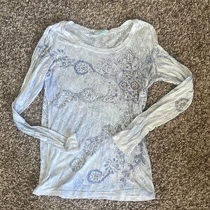 ❄️Maurices Blue and White Floral Long Sleeve Top